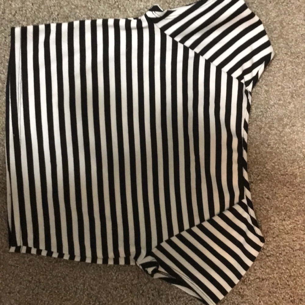 Striped top - Picture 2 of 2